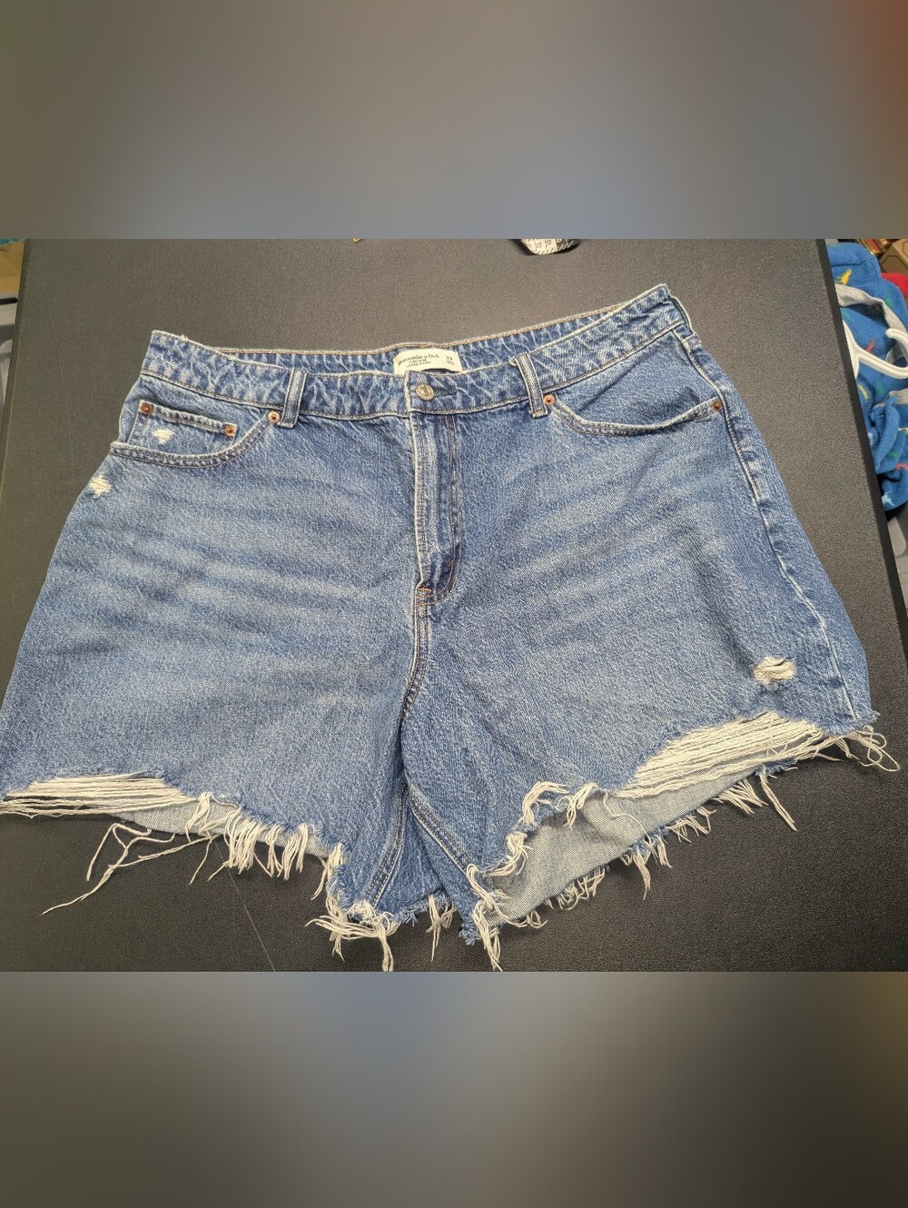Amberombie & Fitch Demin Shorts
